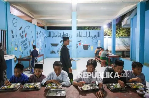 BGN Pastikan Anggaran MBG Tidak Ganggu Kementerian Lain