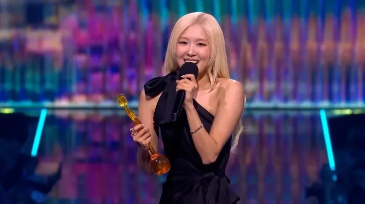 Rose Blackpink Raih BRIT Awards, Artis K-pop Pertama yang Menang