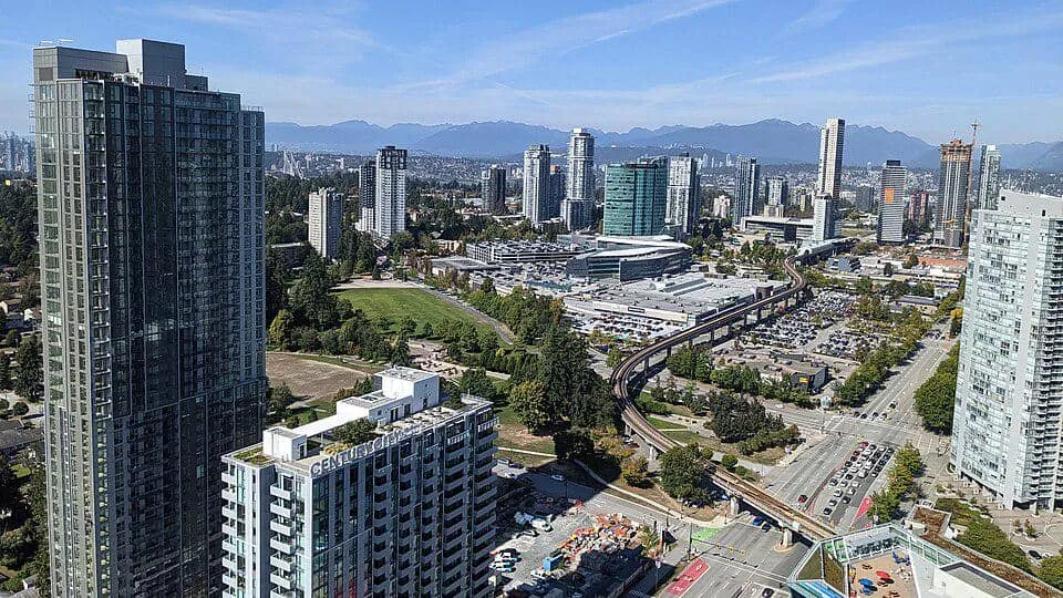 Surrey: Kota Pertumbuhan Pesat dan Keberagaman Budaya di Pinggiran Vancouver