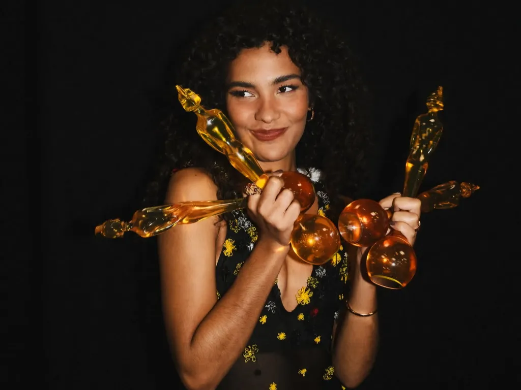 Olivia Dean Raih Empat Piala di BRIT Awards 2026