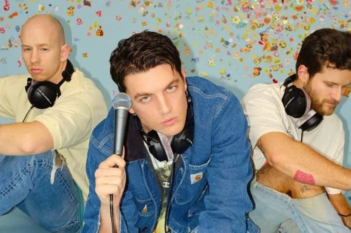 LANY: Dari Artis Pembuka Konser John Mayer hingga Ikon Musik Pop Alternatif