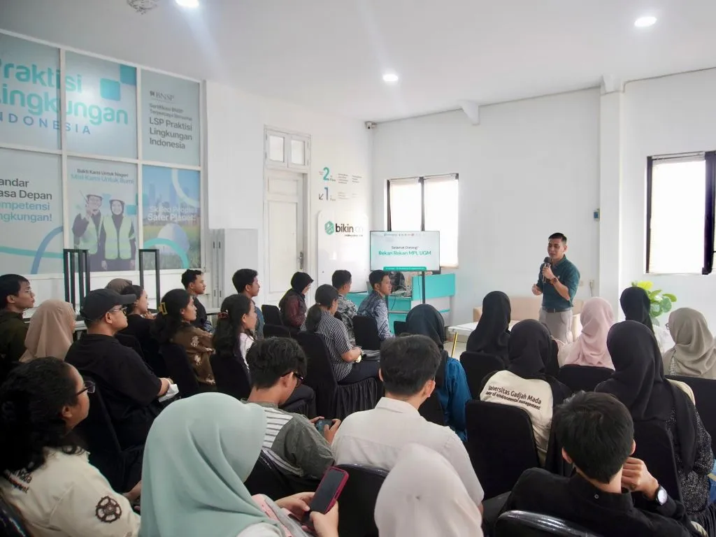 UGM dan Environesia Tingkatkan Sinergi melalui Kunjungan Industri