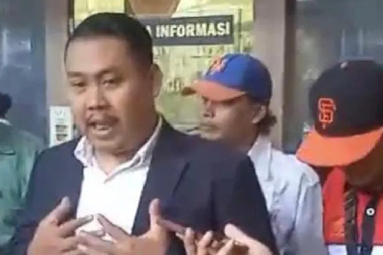 Tiga Organisasi Serahkan Amicus Curiae dalam Kasus Korupsi Minyak Mentah
