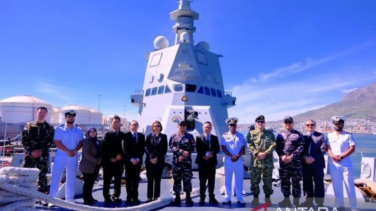 KRI Prabu Siliwangi Perkuat Kerja Sama Militer dengan Afrika Selatan