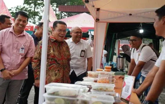 Wali Kota Pematangsiantar Kunjungi Wisata Takjil Ramadan di Kampung QRIS