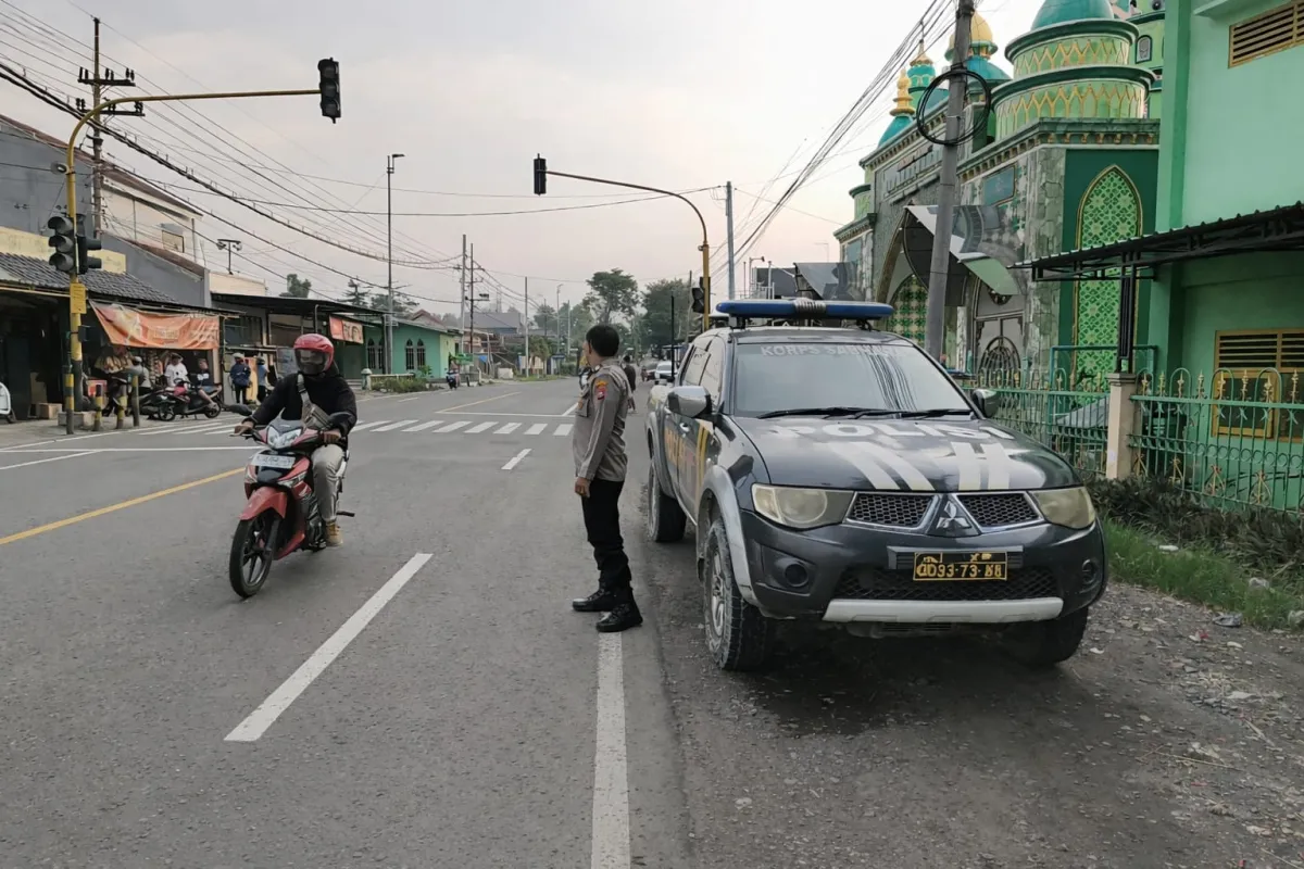 Polsek Baureno Tingkatkan Patroli Sore Antisipasi Kemacetan dan Kecelakaan Lalu Lintas
