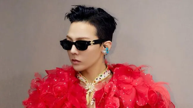Agensi G-Dragon Minta Maaf Setelah Kontroversi Kaus Rasis