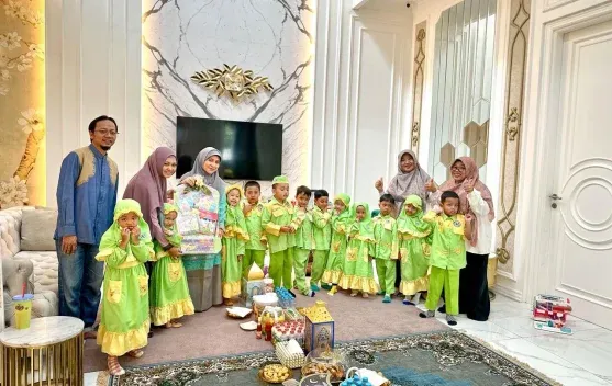 Kunjungan Siswa TK Anak Saleh Tanamkan Adab Bertamu dan Silaturahmi