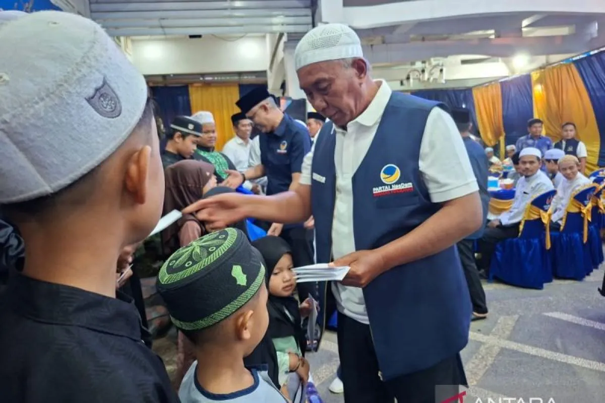 DPW Partai Nasdem Berikan Santunan kepada Anak Yatim dan Dhuafa di Tabalong