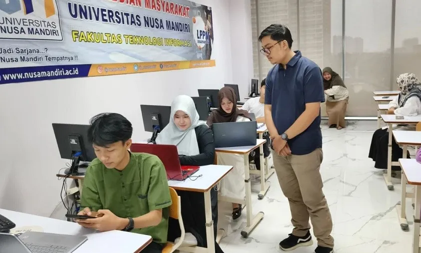 UNM Latih Anak Yayasan dalam Desain Grafis dan Keterampilan Digital