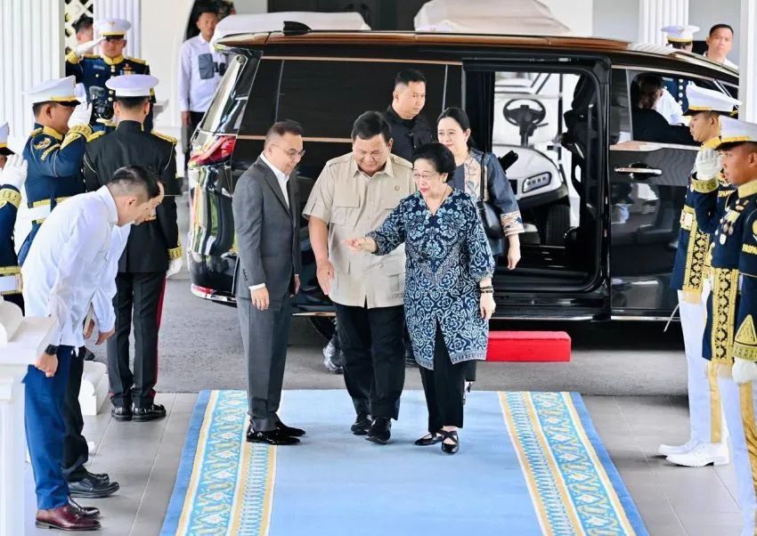 Prabowo dan Megawati Bahas Isu Strategis di Istana Merdeka