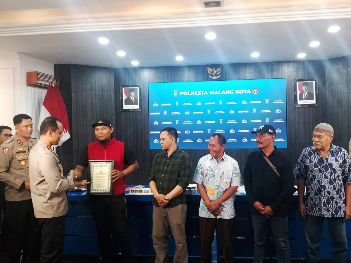 Warga Malang Terima Penghargaan atas Tindakan Membubarkan Balap Liar
