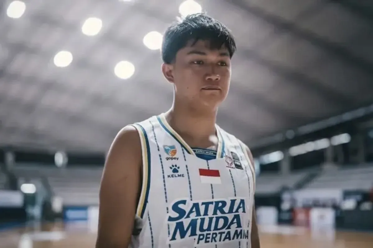 Satria Muda Skors Karl Gloria hingga Akhir Musim karena Indisipliner