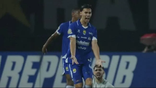 Persib Bandung Kuat di Puncak Klasemen Usai Kalahkan Madura United 5-0