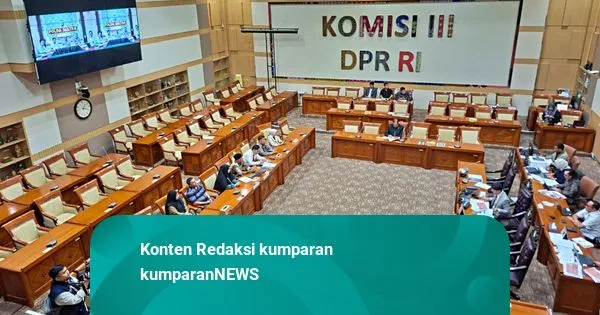 219 Calon Jemaah Umrah dari Sultra Lapor Komisi III Terkait Penipuan Travel