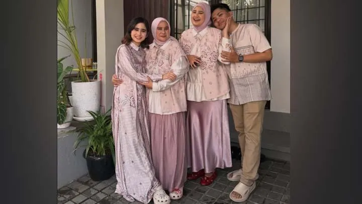 Tren Warna Lembut di Busana Lebaran Selebriti 2026