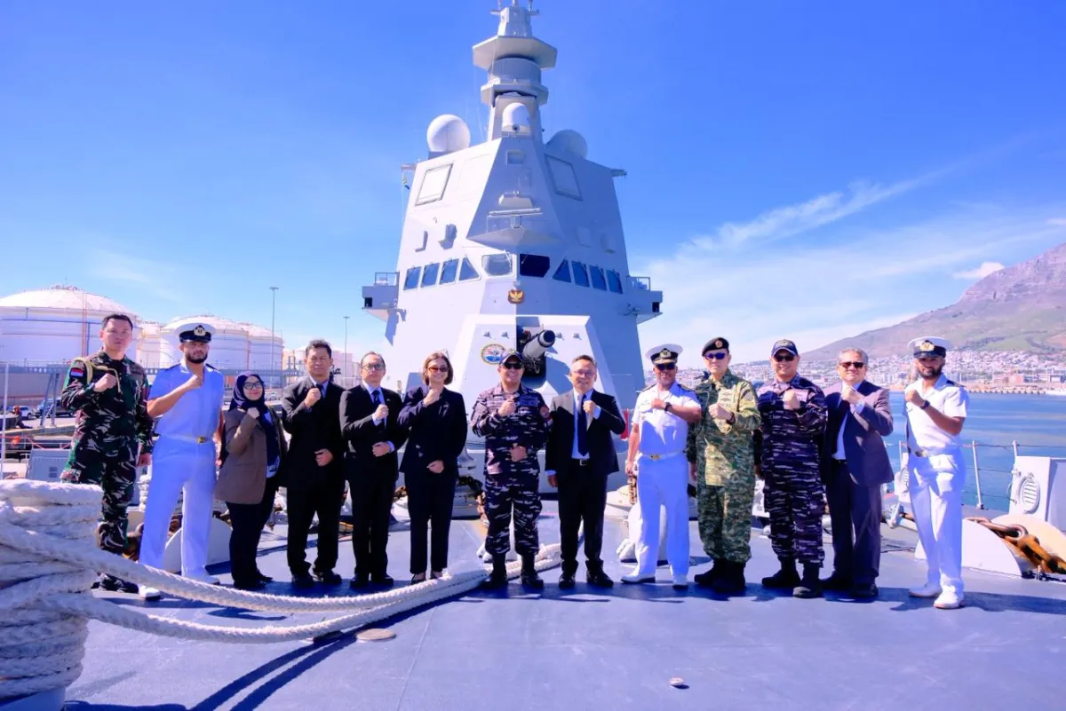 KRI Prabu Siliwangi-321 Kunjungi Cape Town untuk Diplomasi Maritim