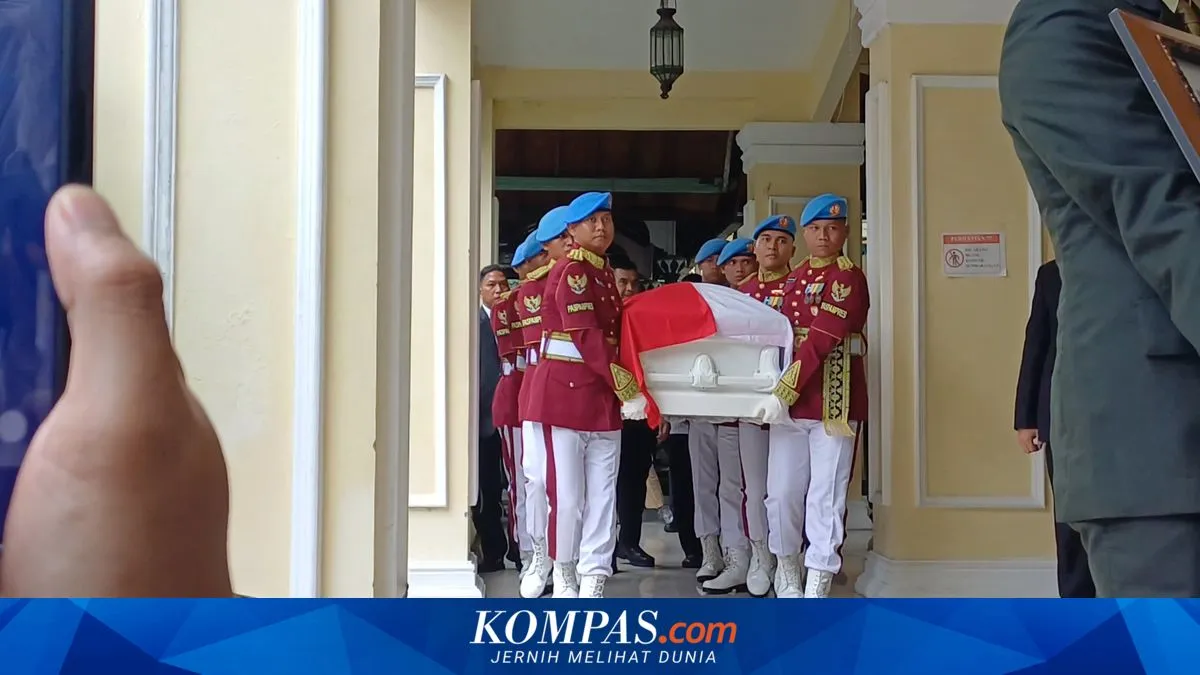 Pemakaman Militer Wakil Presiden ke-6 RI Try Sutrisno di TMP Kalibata