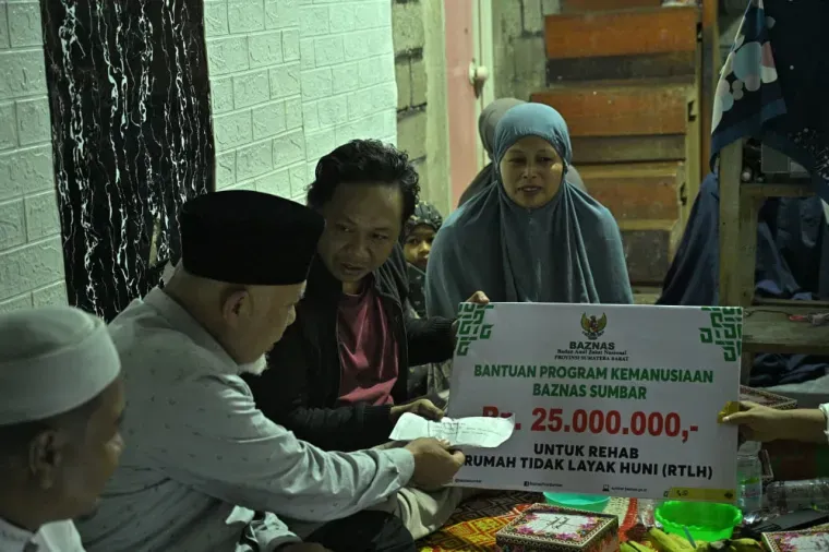 Gubernur Sumbar Kunjungi Keluarga Ises di Payakumbuh Saat Sahur