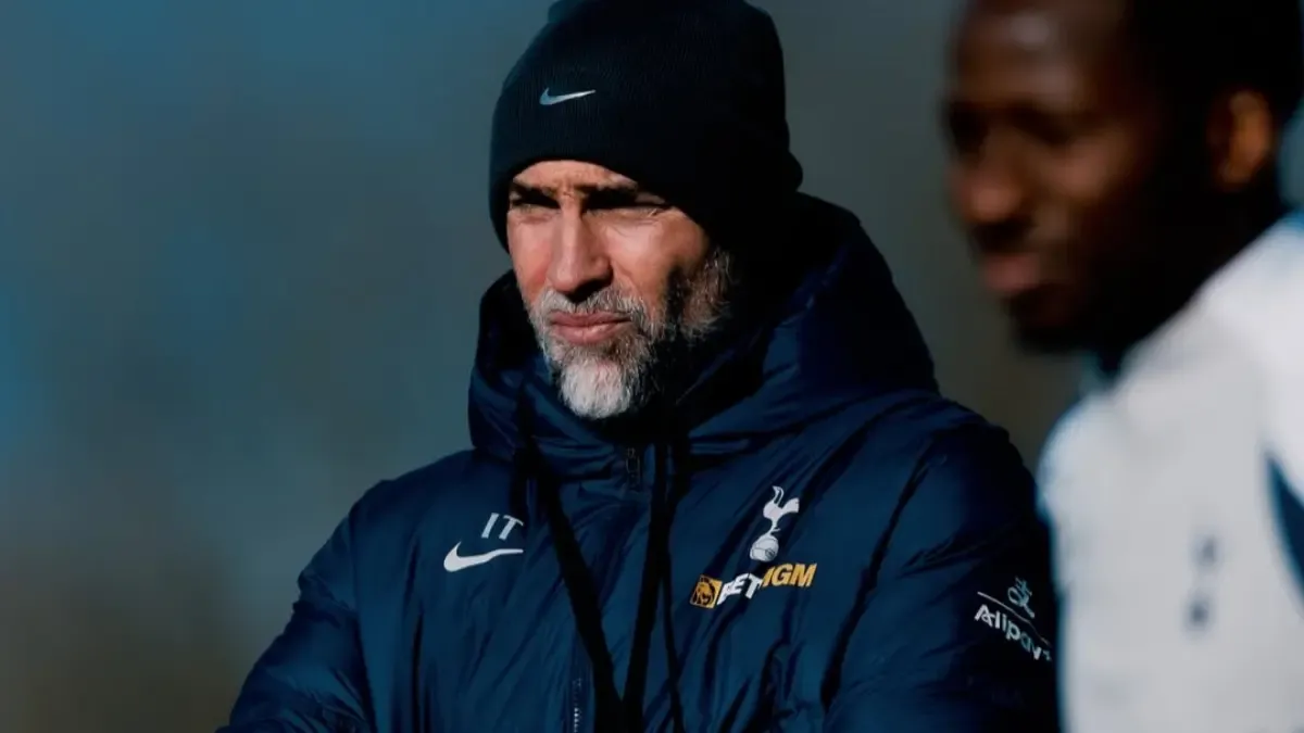 Kartu Merah Van de Ven Jadi Penyebab Kekalahan Tottenham dari Crystal Palace
