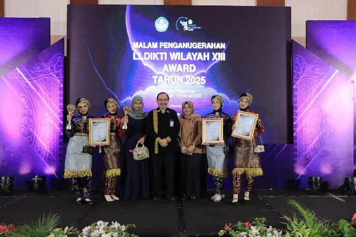 Politeknik Kutaraja Raih Tiga Penghargaan di LLDikti Wilayah XIII Award 2025
