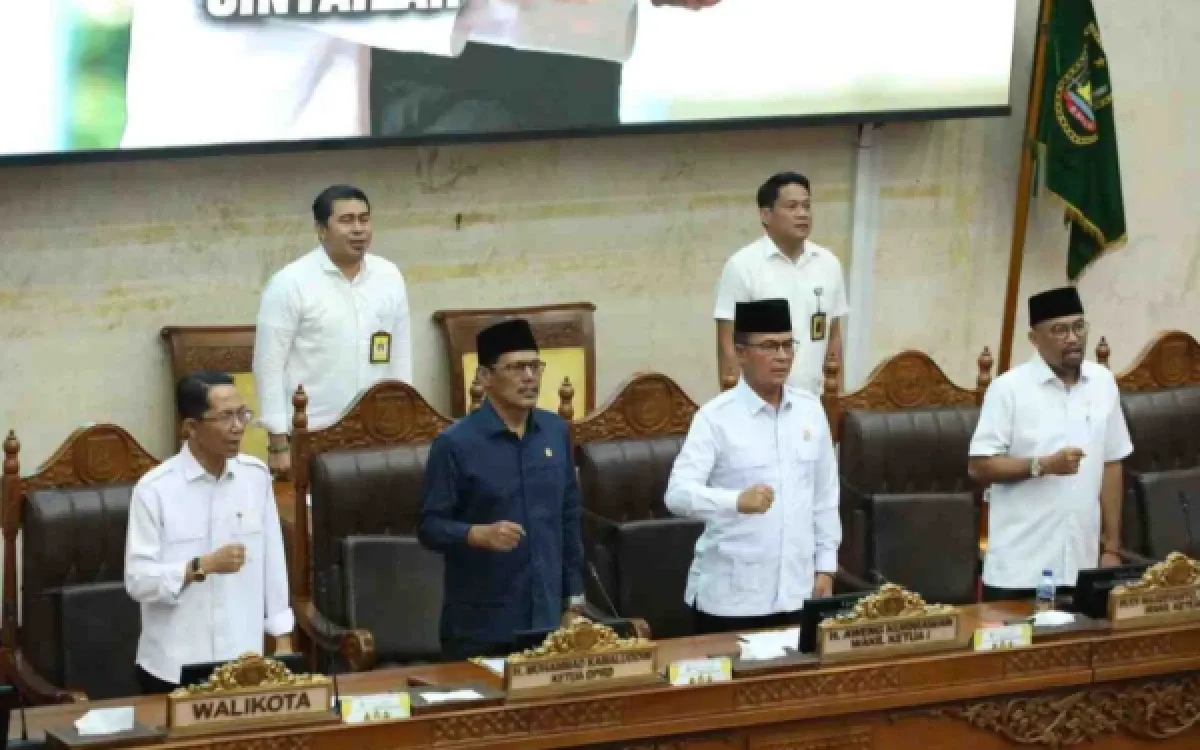 DPRD Batam Fokus pada Pembenahan Tata Kelola Sampah dalam Paripurna