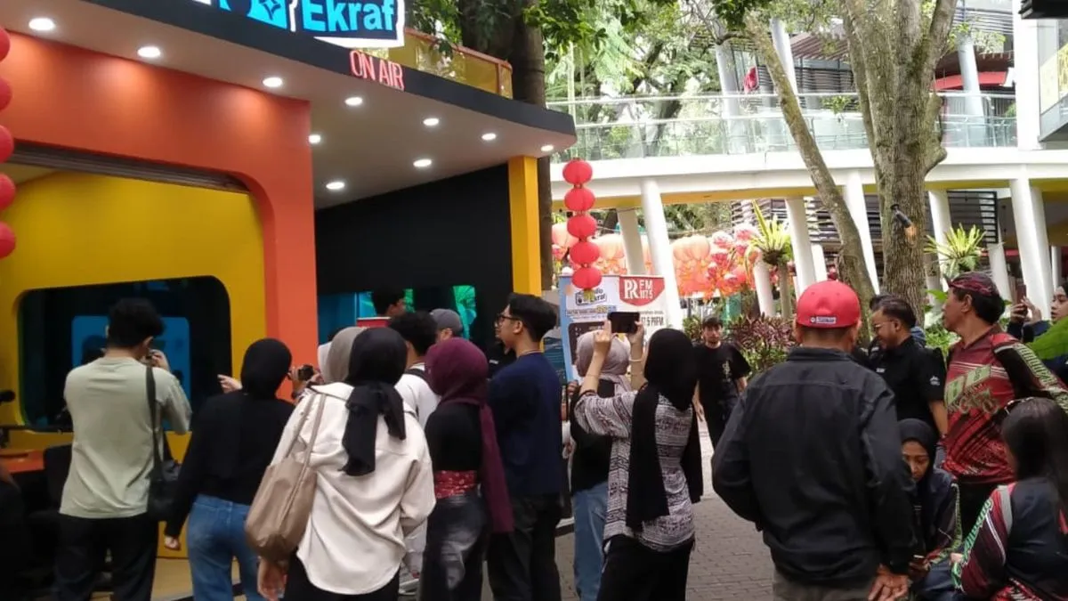 Gowes Baraya Bandung Gelar Night Ride dan Bagi Takjil di Ramadan