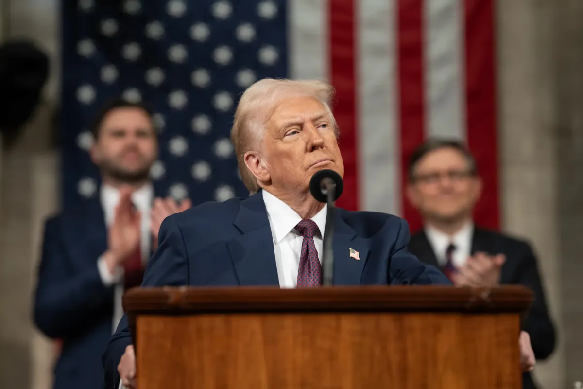 Trump Klaim Hancurkan 42 Kapal Perang Iran dan Lumpuhkan Komunikasi Teheran