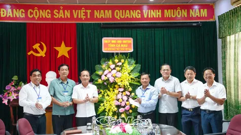 Penghormatan kepada Pahlawan Kesehatan di Hari Dokter Vietnam