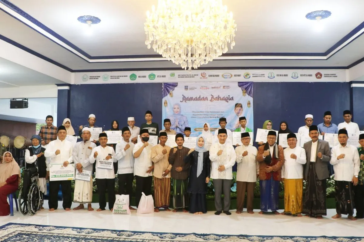 Pemprov Banten Salurkan Bantuan Sosial Rp233 Juta di Safari Ramadhan