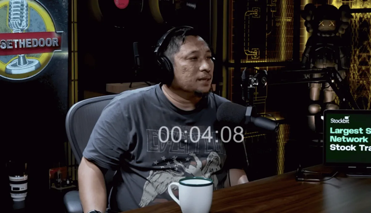 Feri Amsari dan Abu Janda Terlibat Debat Hangat di Televisi