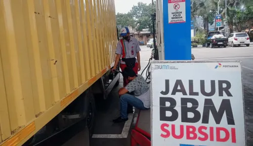 Kenaikan Harga Minyak Dorong Konsumsi BBM Subsidi Meningkat