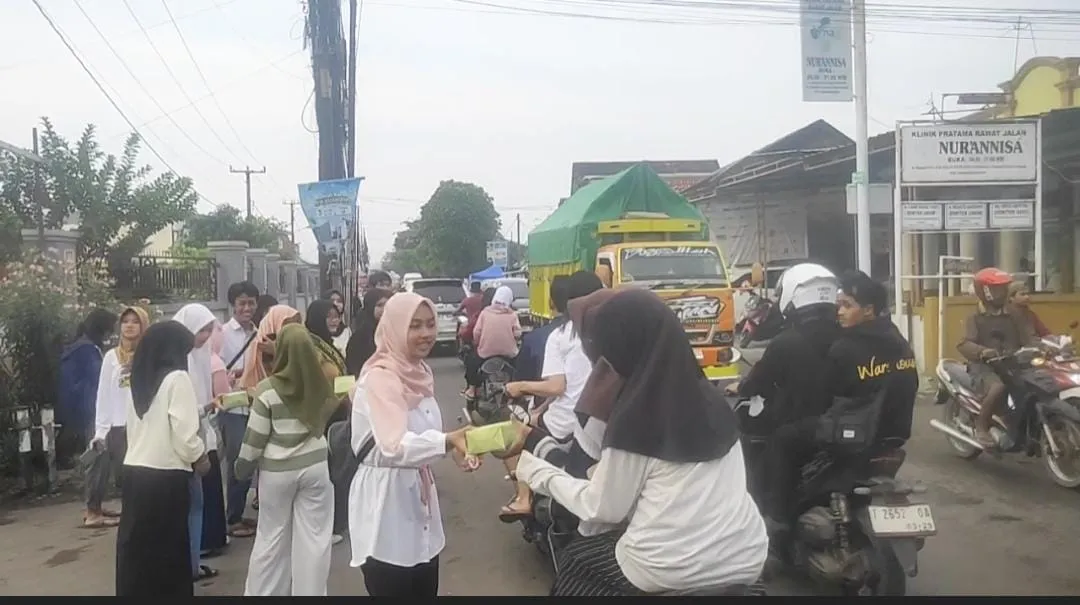 FPSH HAM SMAN 2 Karawang Gelar Aksi Berbagi Takjil di Ramadan