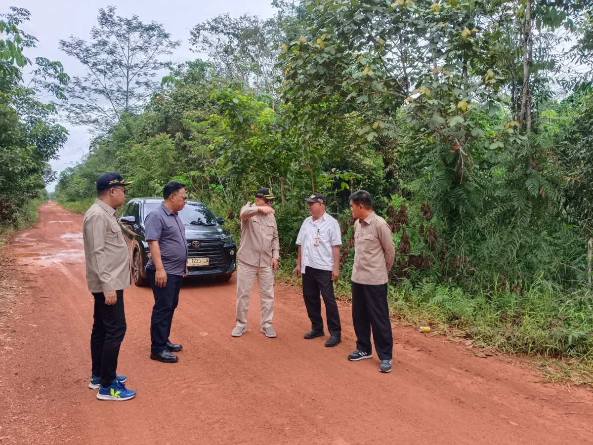Komisi IV DPRD Kalteng Tinjau Pembangunan Jembatan Box Culvert di Cempaka Mulia Timur