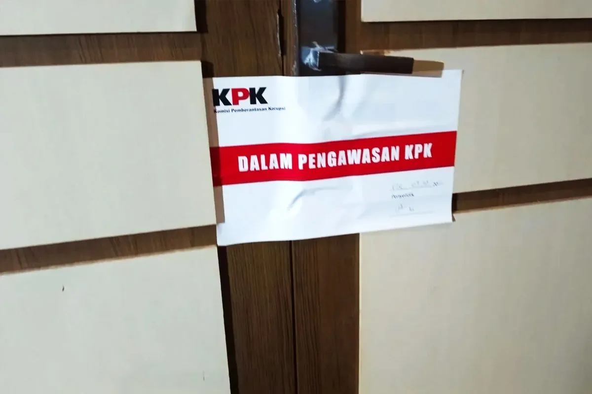 KPK Segel Ruangan Pemkab Pekalongan Usai OTT Bupati