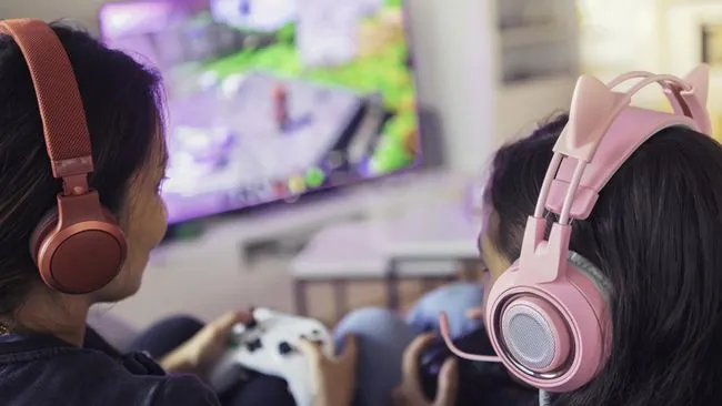 Panduan Aman Anak Bermain Video Game di TV Menurut Psikolog