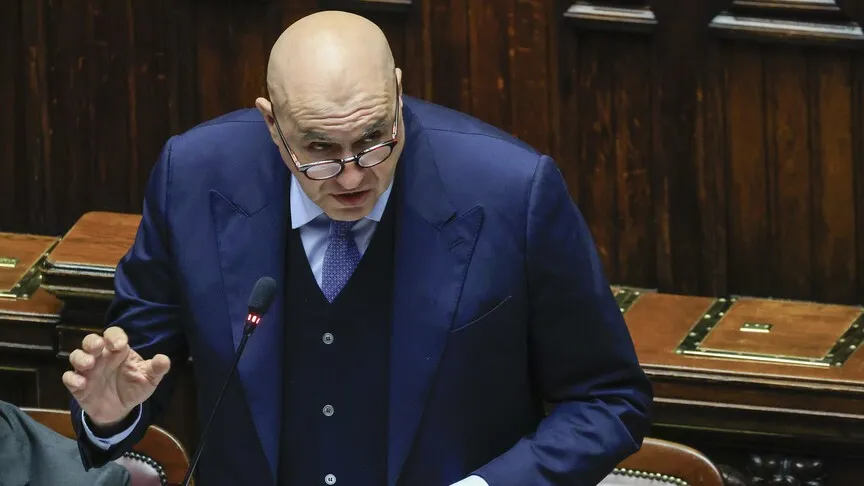 Menteri Pertahanan Italia Tidak Memahami Kritikan Trump tentang Fasilitas Militer