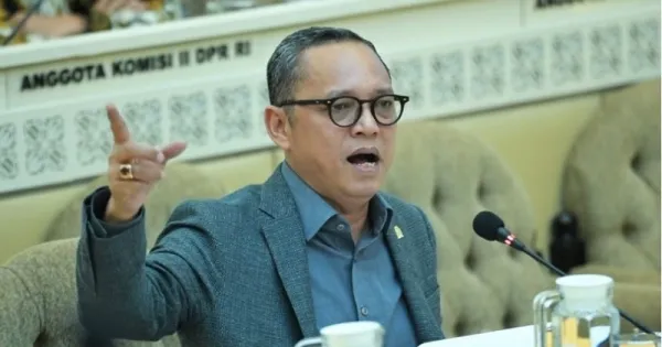 Gugatan Larangan Keluarga Pejabat Maju Pilpres Tergantung Putusan MK