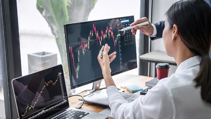 IHSG Tertekan di Tengah Ketidakpastian Geopolitik dan Lonjakan Harga Energi