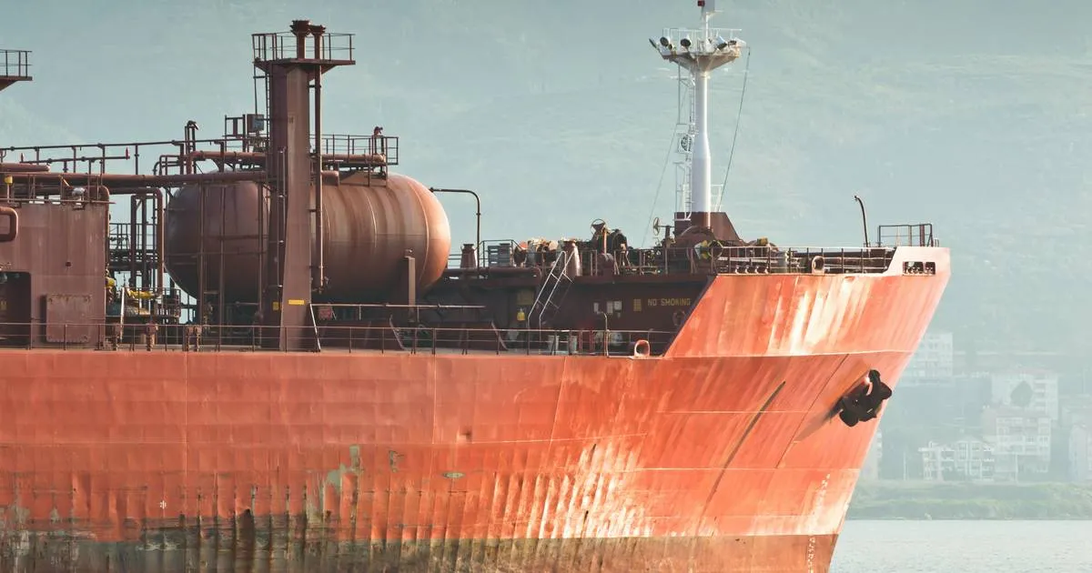 Dampak Penutupan Selat Hormuz Terhadap Ekonomi Global dan Indonesia