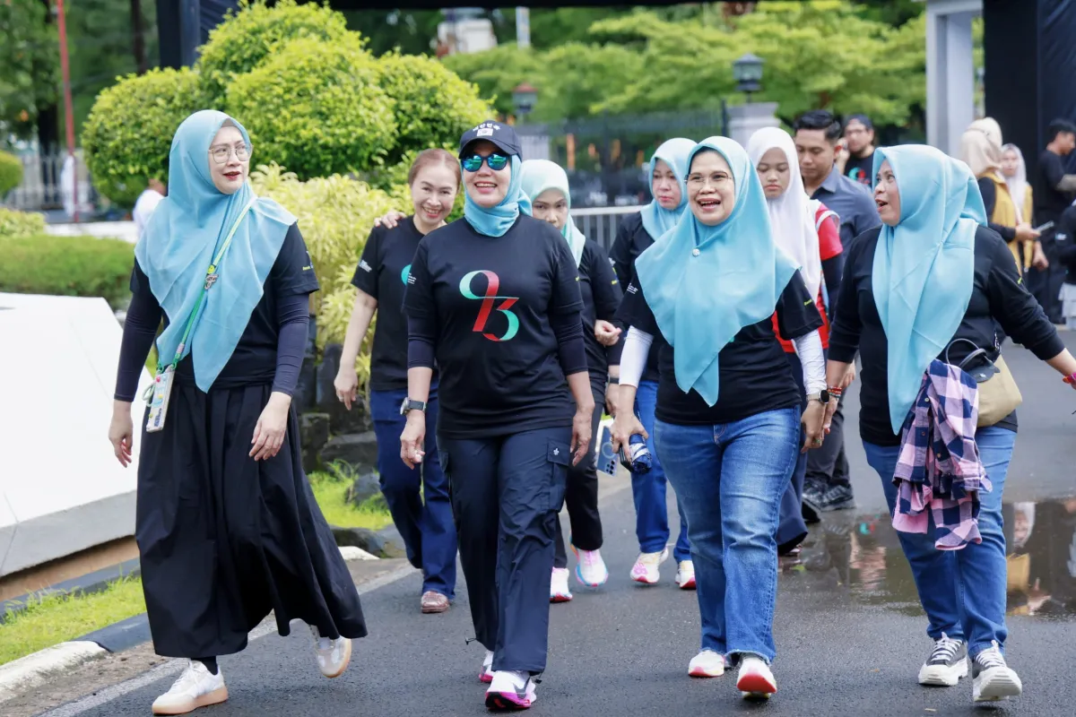 Bupati Barru Dorong Silaturahmi Melalui Jalan Sehat Reuni Angkatan 1993