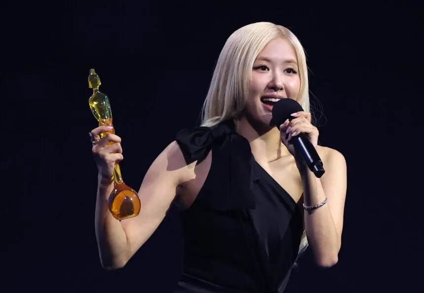 Rose BLACKPINK Raih Brit Award, Artis K-Pop Pertama yang Memenangkan Penghargaan Bergengsi di Inggris