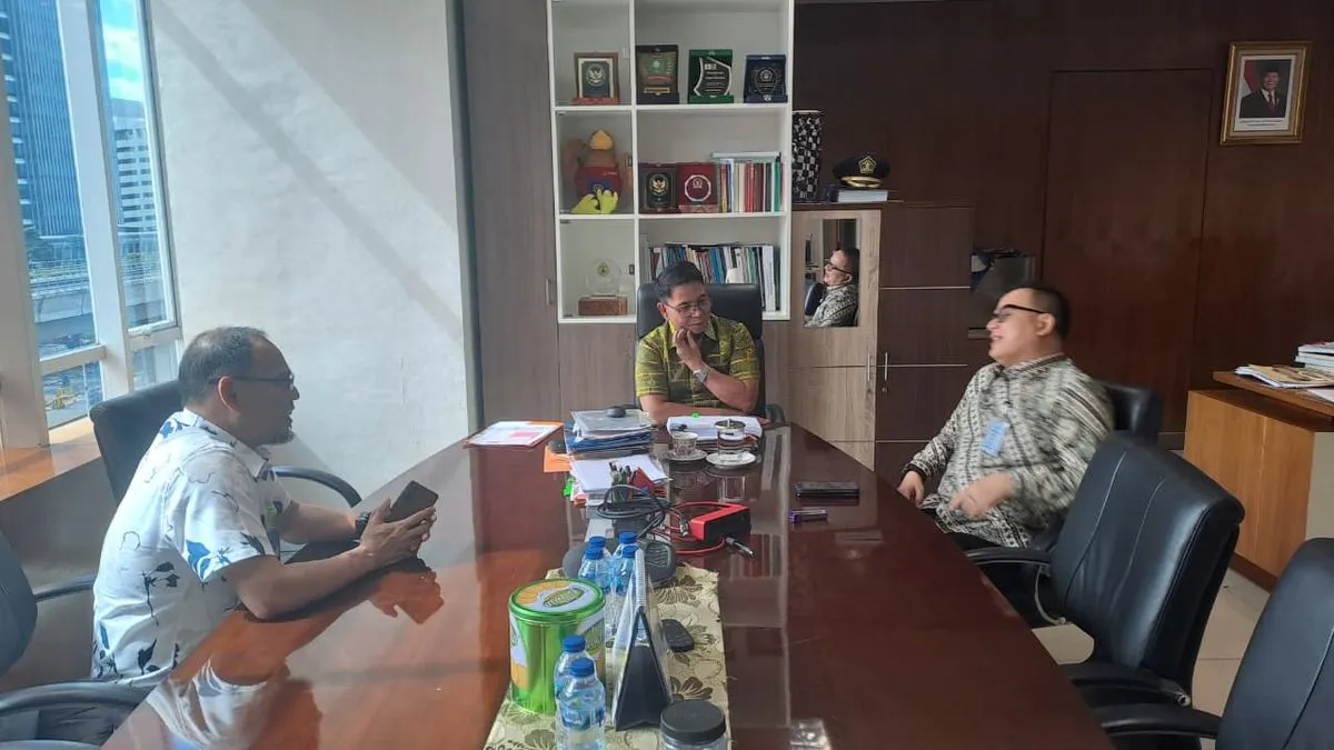 Kakanwil Kemenkum Sultra Bahas Isu Partai Politik dan Kewarganegaraan di Ditjen AHU