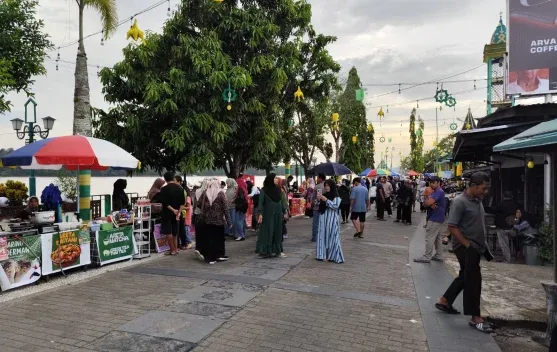 Festival Takjil Ramadan Sanggau Tarik Minat Warga