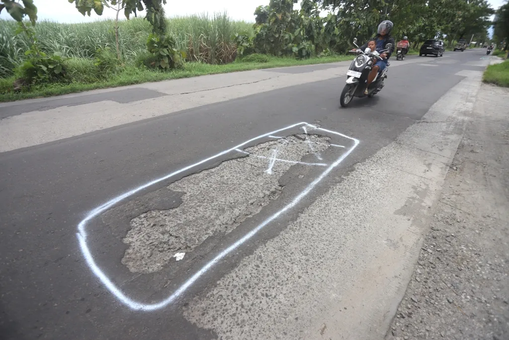 Pemkab Mojokerto Prioritaskan Perbaikan Jalan Mudik dan Wisata Jelang Lebaran