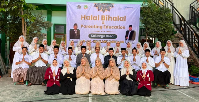 Halal Bi Halal dan Edukasi Parenting di KB-RA-MI Islamiyah Kepoh