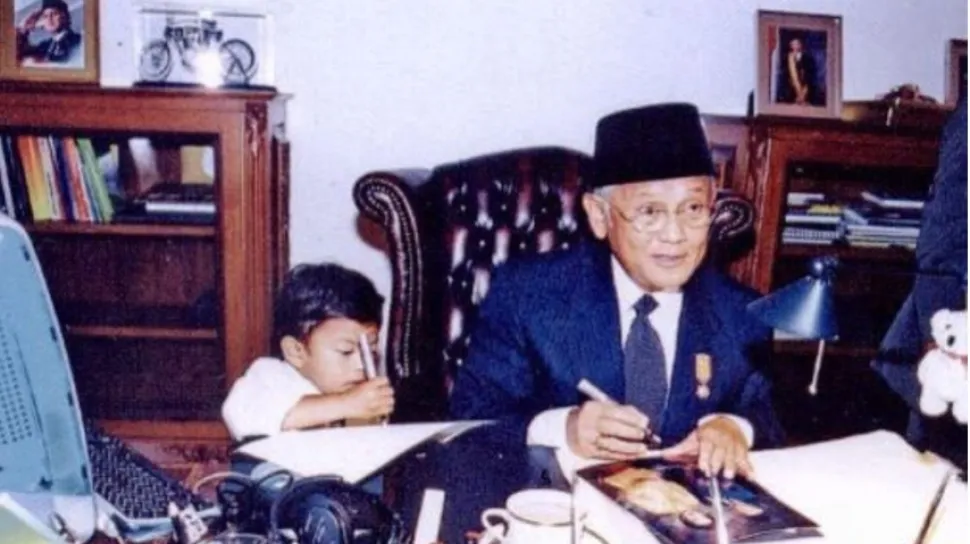 Dinamika Barisan Nasional dalam Masa Transisi Politik Indonesia