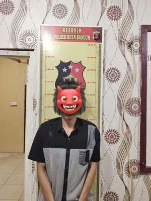 Polsek Kota Bangun Amankan Pria Berparang yang Resahkan Warga