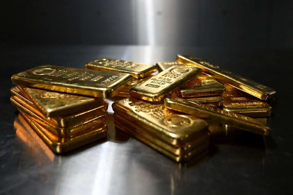 Lonjakan Harga Emas Dipicu Ketegangan Global dan Krisis Energi