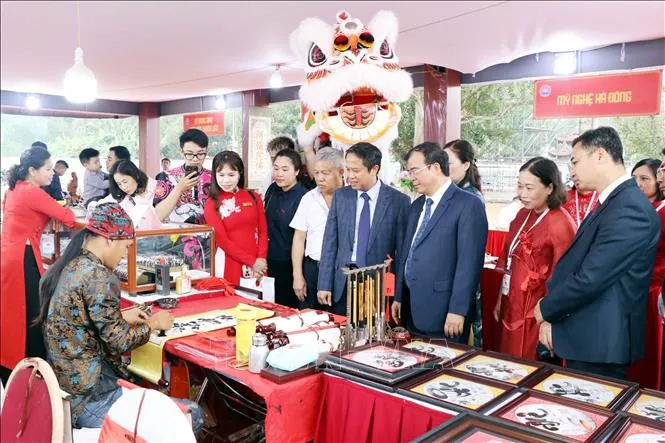 Pekan Promosi Budaya dan Perdagangan: Memperkuat Kerajinan Tradisional dan Produk Lokal di Hai Phong